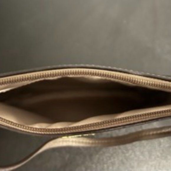 Coach Wristlet - Picture 4 of 4